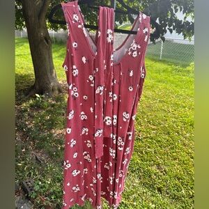 Latched Mama Floral Sleeveless Sweater - Red and White